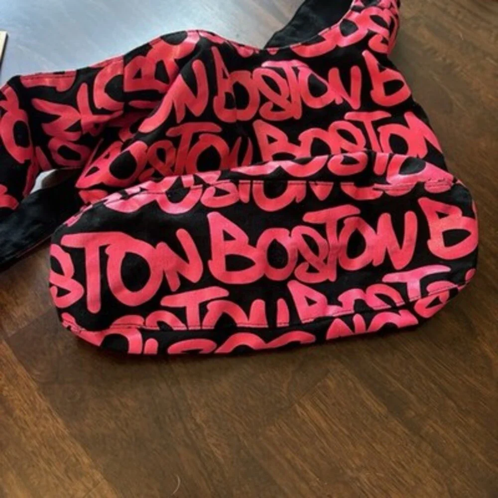 Robin Ruth Boston Logo Print Shoulder Bag Black Pink Green Magnetic Closure